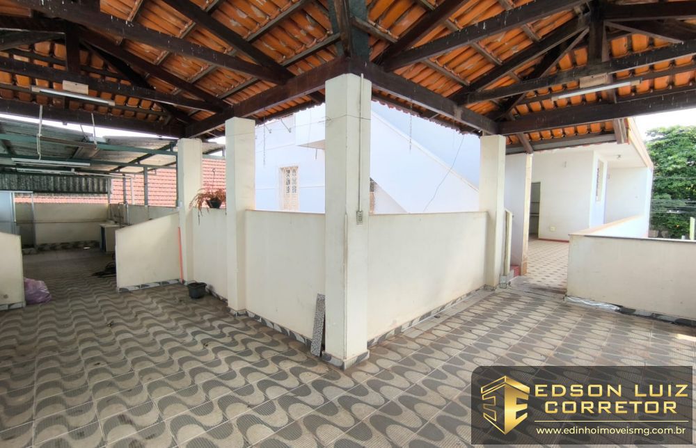 300 - Casa Comercial &agrave; venda no bairro Centro - Edinho Im&oacute;veis 12