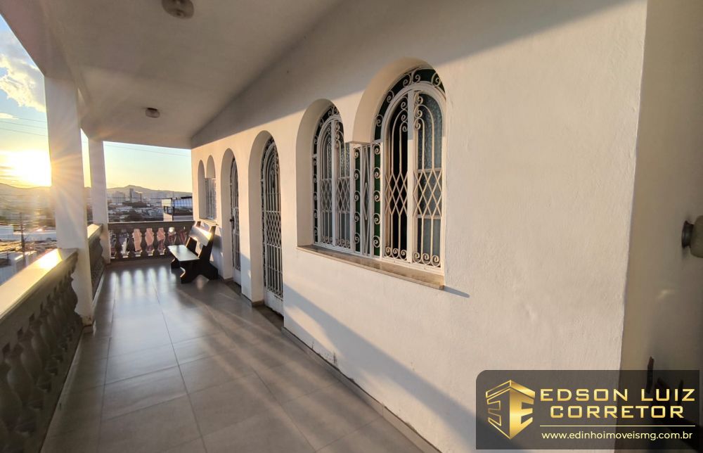 331 - Casa + Loja + Apt &agrave; venda no bairro Santo Antônio - Edinho Im&oacute;veis 1