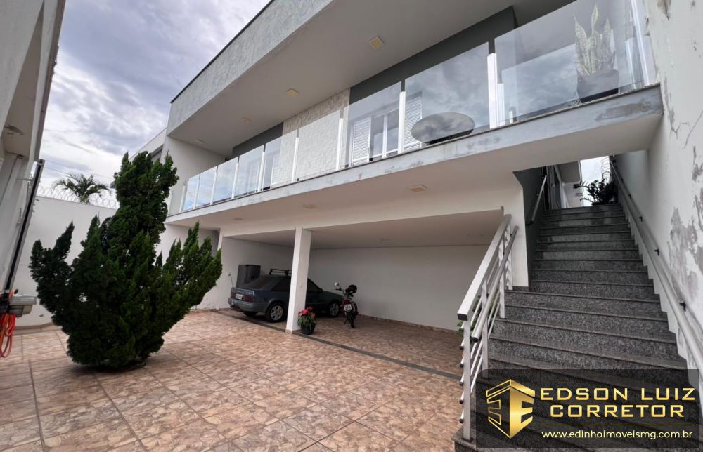 Casa À Venda no bairro Jardins